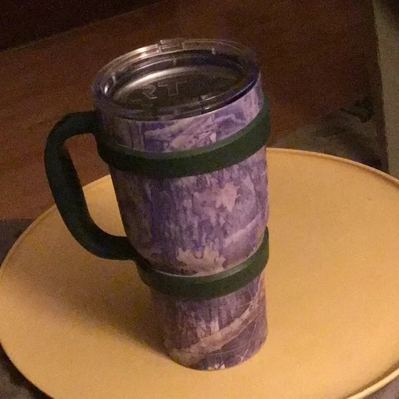 RTIC 30 oz. Tumbler in Kanati Camo w/Travel handle - gently used - Picture 2 of 4